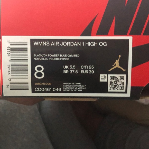 Women’s Air Jordan 1 High OG - Picture 3 of 3